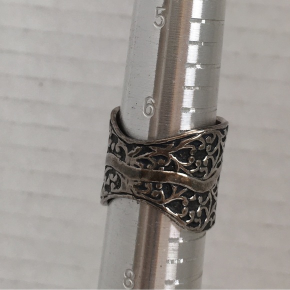 Sterling Silver Ring - Picture 7 of 8